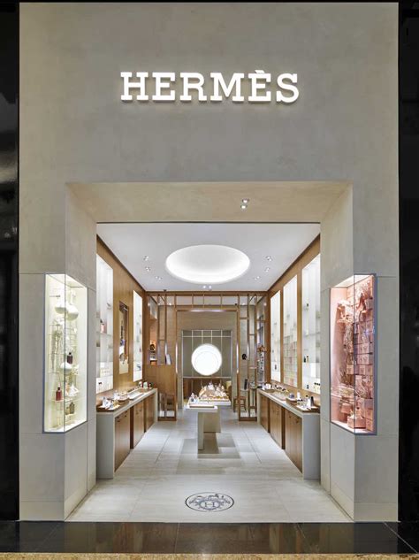 nearest hermes drop off point near me.